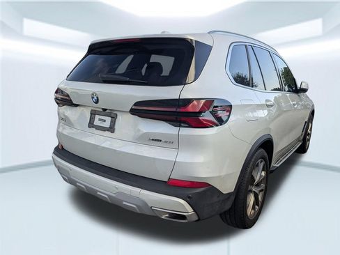 Used 2025 BMW X5 xDrive40i AWD/4WD image 2