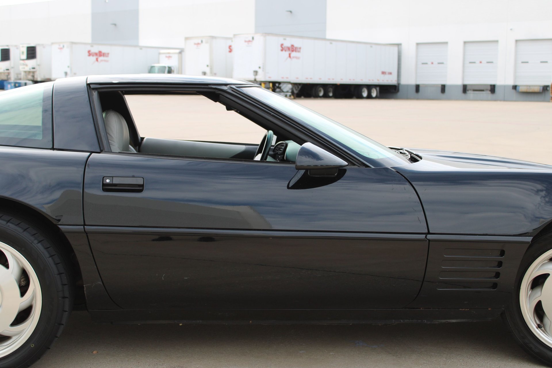 Used 1994 Chevrolet Corvette Coupe RWD image 33