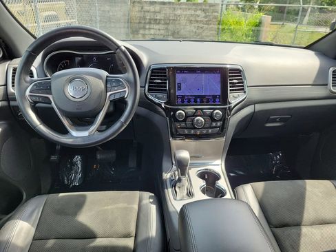 Used 2021 Jeep Grand Cherokee Laredo X RWD image 10