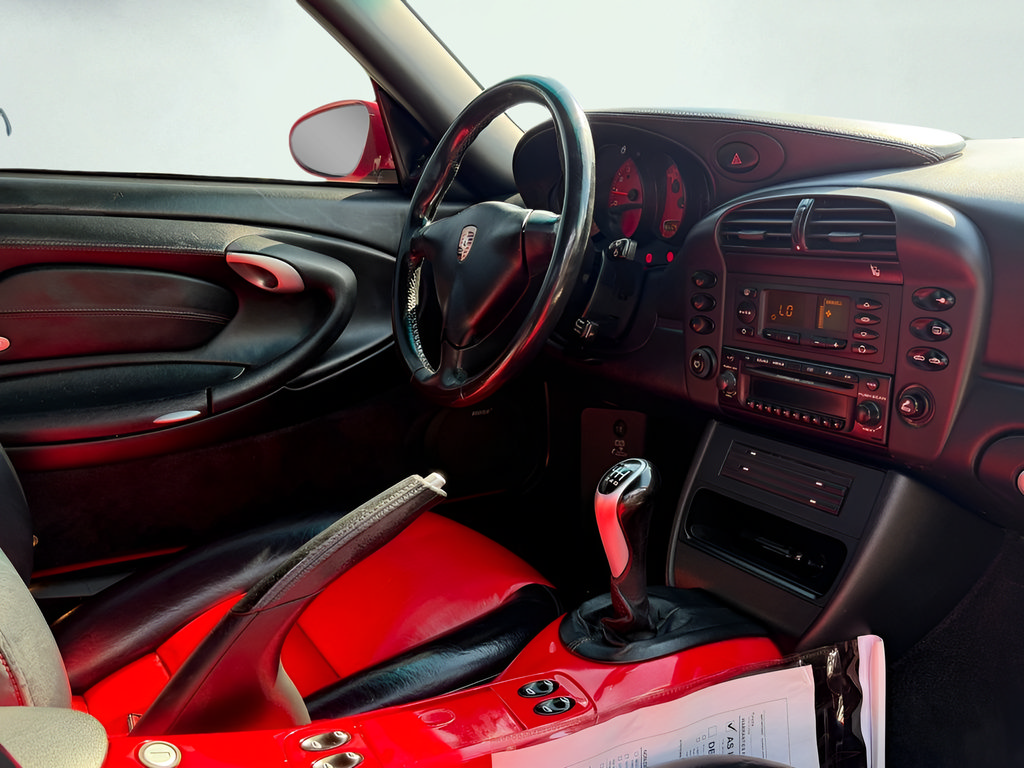 Used 2004 Porsche 911 Carrera RWD image 22