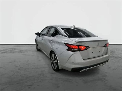 Used 2020 Nissan Versa SR image 2