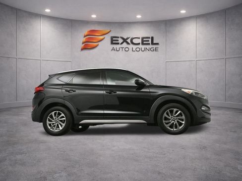 Used 2017 Hyundai Tucson SE image 39