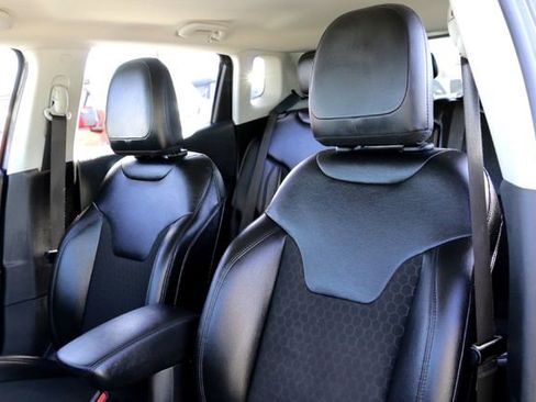 Used 2021 Jeep Compass Latitude image 10