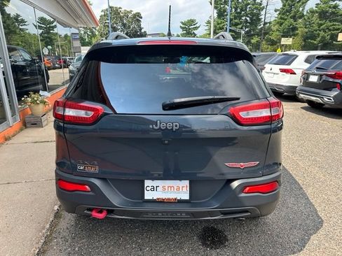 Used 2016 Jeep Cherokee Trailhawk w/ Comfort & Convenience Group AWD/4WD image 6