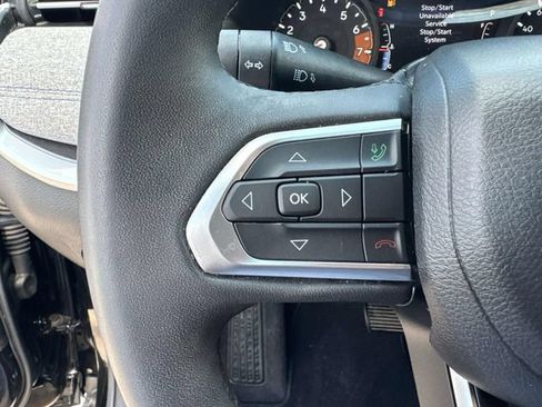 Used 2023 Jeep Compass Latitude AWD/4WD image 41