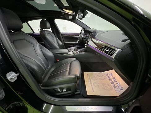 Used 2019 BMW 530e w/ Convenience Package RWD image 30