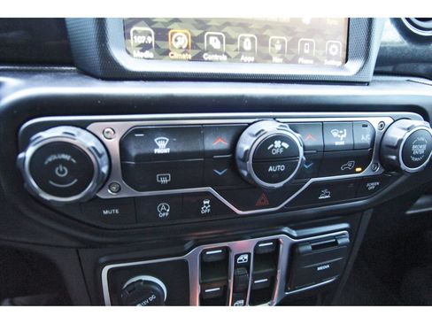 Used 2022 Jeep Gladiator Sport AWD/4WD image 28