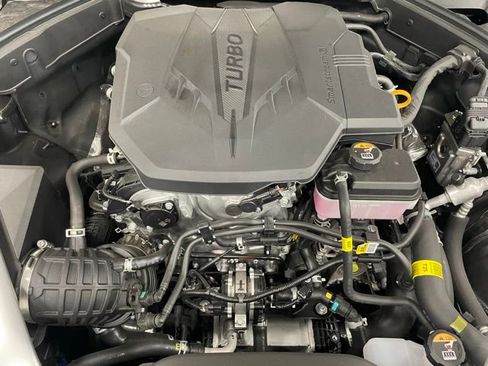 New 2025 Genesis G70 2.5T image 9