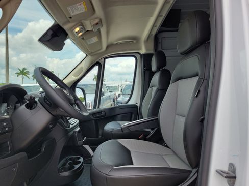 Used 2026 RAM ProMaster 2500 w/ Convenience Group FWD image 11