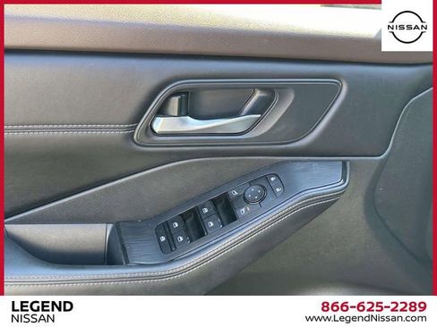 Used 2023 Nissan Rogue SV w/ SV Premium B Package image 14