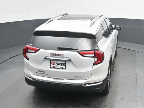 Used 2024 GMC Terrain SLT w/ Infotainment Package II AWD/4WD image 30