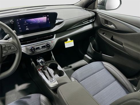 New 2026 Buick Envista Preferred image 22