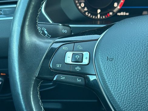 Used 2019 Volkswagen Tiguan SEL R-Line w/ 3rd Row Seat Package image 27