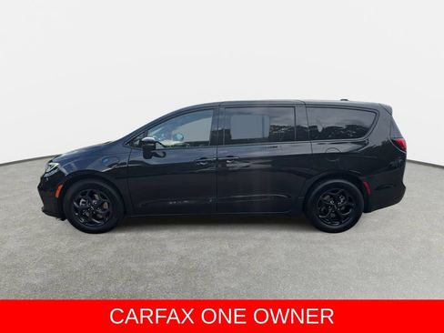 Used 2022 Chrysler Pacifica Touring-L w/ S Appearance Package FWD image 8