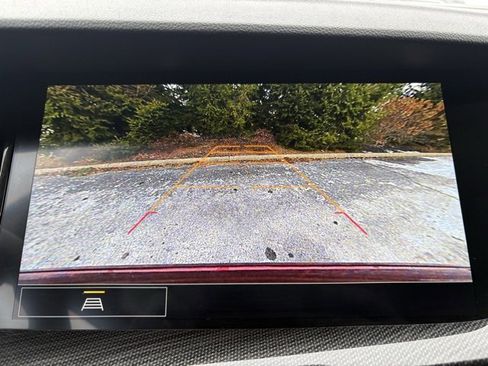 Used 2023 Buick Envision Essence image 36