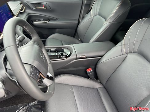 New 2026 Toyota Crown Platinum AWD/4WD image 20