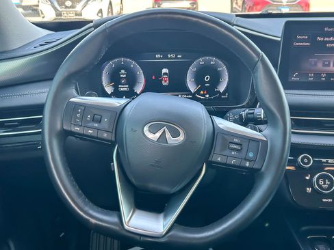 Certified 2024 INFINITI QX60 Luxe image 11