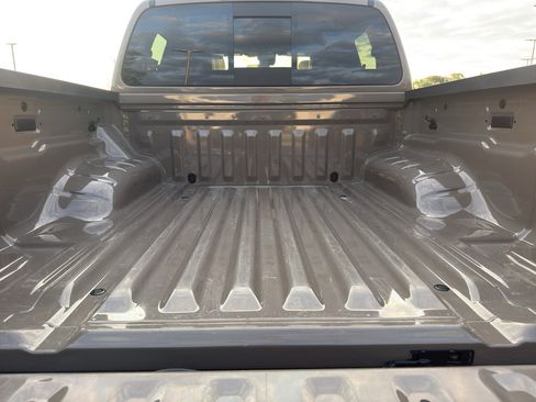 Used 2024 Nissan Frontier PRO-4X w/ Off-Road Protection Package AWD/4WD image 9