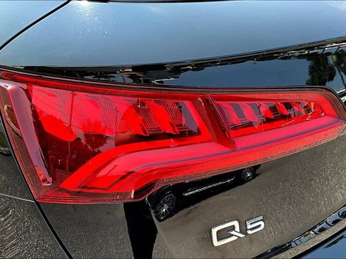 Used 2019 Audi Q5 2.0T Premium Plus w/ Premium Plus Package AWD/4WD image 22