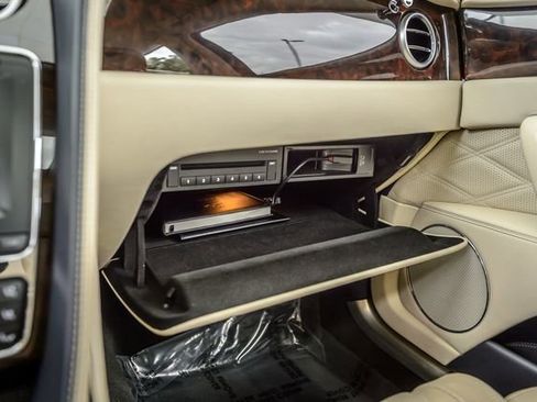 Used 2014 Bentley Flying Spur W12 AWD/4WD image 25