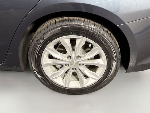 Used 2019 Chevrolet Malibu Hybrid image 37