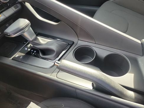 Used 2025 Hyundai Elantra Sport image 14