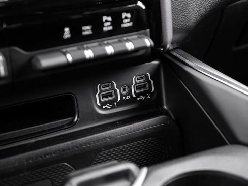 Used 2023 RAM 1500 Laramie AWD/4WD image 37
