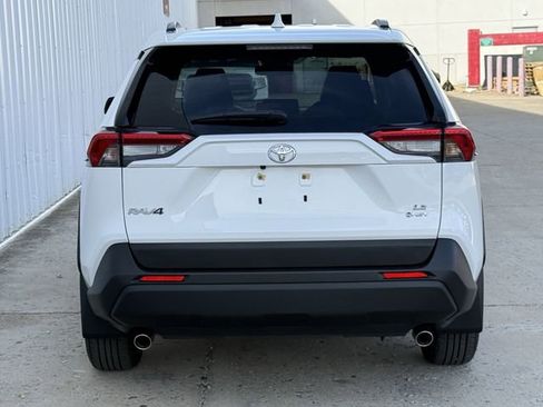 Used 2025 Toyota RAV4 LE image 5