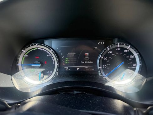 Used 2022 Toyota Highlander XLE AWD/4WD image 16
