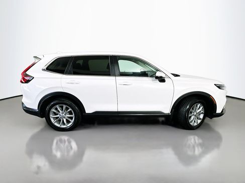 Used 2025 Honda CR-V EX image 8