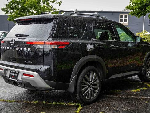 Certified 2025 Nissan Pathfinder SL w/ SL Premium Package image 6