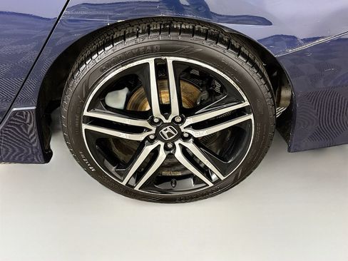 Used 2016 Honda Accord Sport image 4