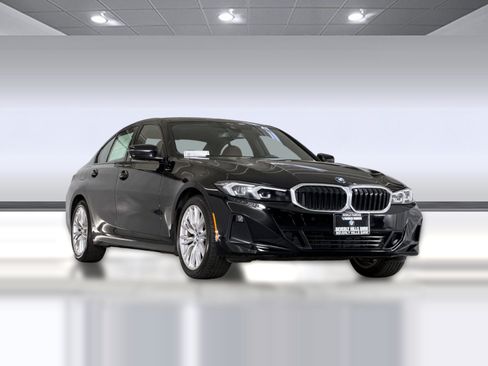 Used 2023 BMW 330i Sedan w/ Convenience Package RWD image 6