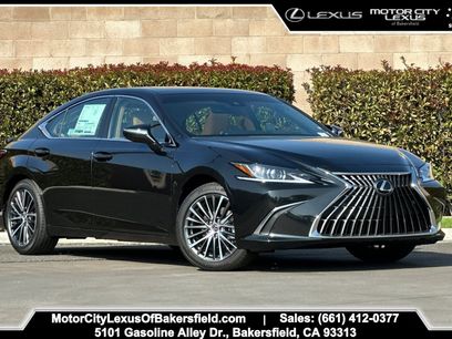 New 2025 Lexus ES 300h w/ Premium Package