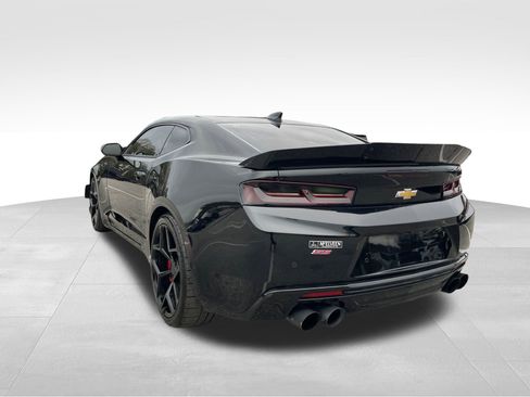 Used 2016 Chevrolet Camaro SS image 8