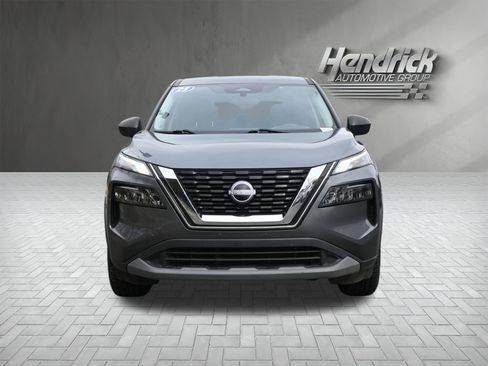 Used 2023 Nissan Rogue S image 3
