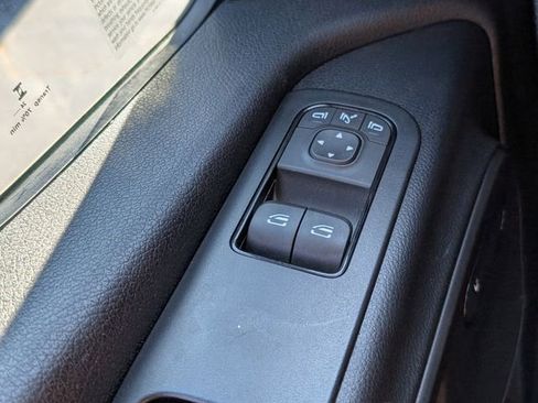 Used 2025 Mercedes-Benz Sprinter 2500 image 28