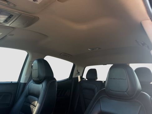 Used 2022 GMC Canyon Denali AWD/4WD image 24