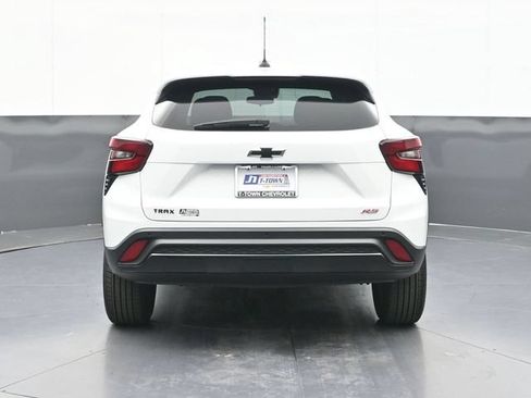New 2026 Chevrolet Trax RS w/ Driver Confidence Package FWD image 8
