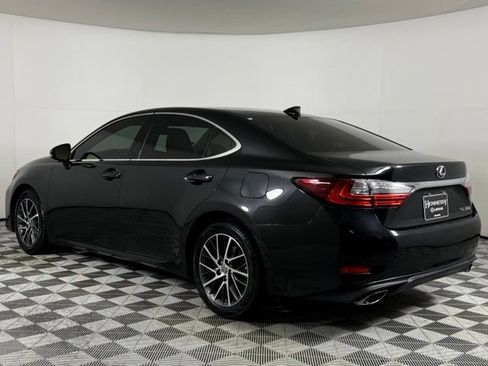 Used 2018 Lexus ES 350 w/ Luxury Package w/Wood Trim FWD image 6