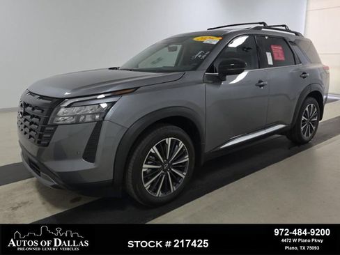 Used 2026 Nissan Pathfinder Platinum w/ Cargo Package FWD image 1