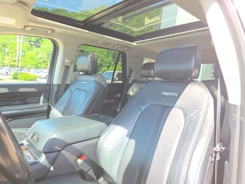 Used 2020 Ford Expedition Platinum AWD/4WD image 13