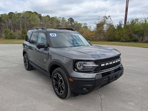 Certified 2025 Ford Bronco Sport Outer Banks w/ Outer Banks Tech Package+ AWD/4WD image 2