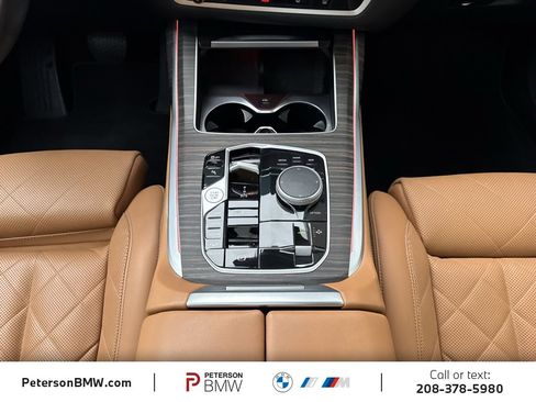 Used 2023 BMW X7 xDrive40i w/ Premium Package image 9