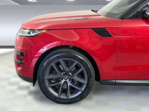 Used 2024 Land Rover Range Rover Sport SE AWD/4WD image 12