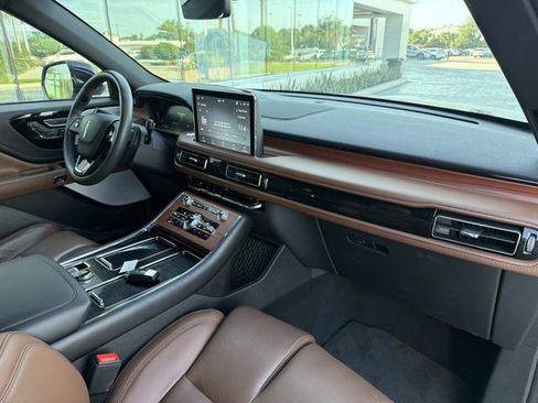 Certified 2024 Lincoln Aviator Reserve w/ Equipment Group 201A RWD image 22
