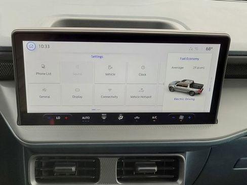 New 2025 Ford Maverick XL image 13