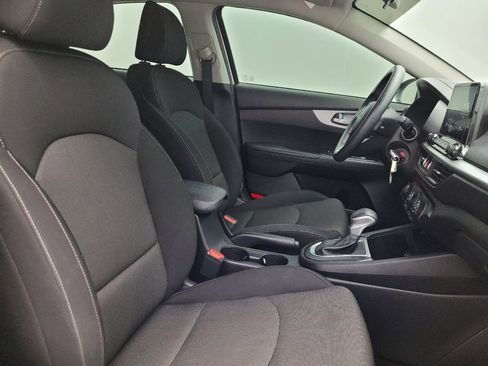 Used 2022 Kia Forte LXS FWD image 21