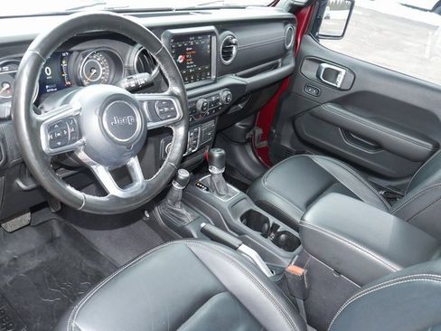 Used 2021 Jeep Wrangler Unlimited Sahara image 16