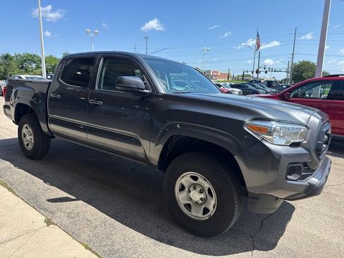 Used 2023 Toyota Tacoma SR AWD/4WD image 1